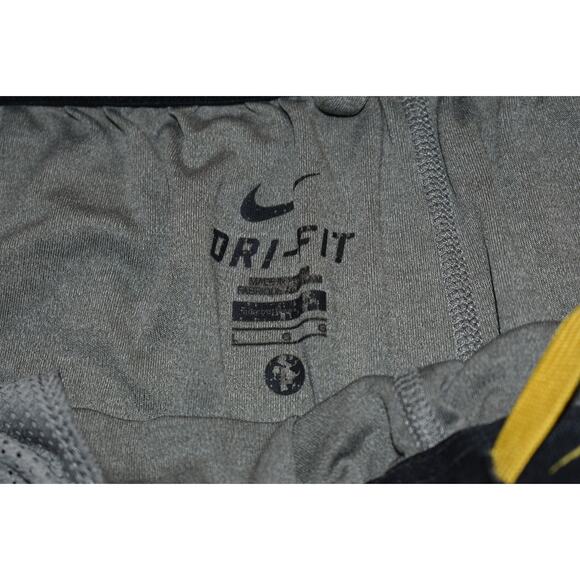Nike Gym Shorts LiveStrong Running Mens Size Large With Pockets Performance - Picture 4 of 7
